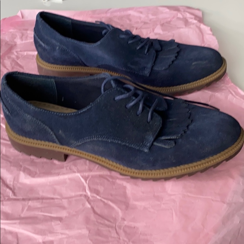 Shoes - Picture 2 of 3